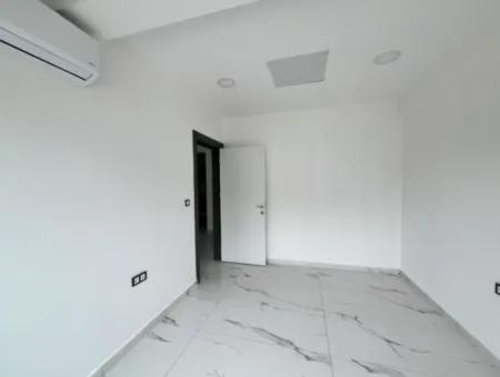 Seferihisar Kent Merkezinde, Adliye Karşısı, Tabela Değeri Yüksek, Sıfır Kiralık Ofis