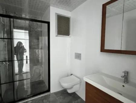 Seferihisar Kent Merkezinde, Adliye Karşısı, Tabela Değeri Yüksek, Sıfır Kiralık Ofis
