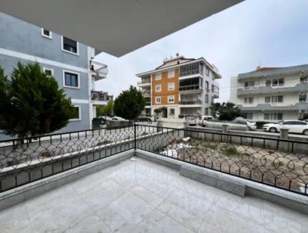 Seferihisar Camiikebir Mahallesi, Gözsüzler Caddesi Üzerinde, Bahçe Kullanımlı, Geniş Teraslı, 2+1 Sıfır Daire