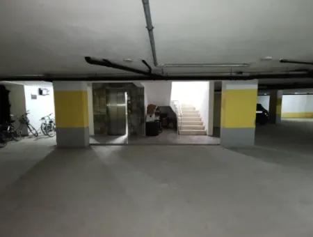 Seferihisar Çolakibrahimbey Mahallesinde, Eylül Life Sitesi'nde, Köşe Konumda, Lüks Mimarili Satılık 1+1 Daire