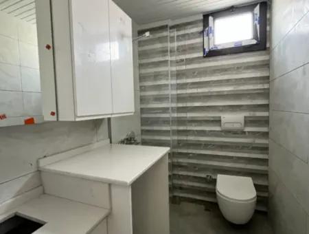 Seferihisar Camiikebir Mahallesi, Gözsüzler Caddesi Üzerinde, 2. Kat, Geniş Balkonlu, 2+1 Sıfır Daire