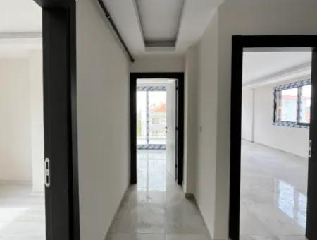 Seferihisar Camiikebir Mahallesi, Gözsüzler Caddesi Üzerinde, 2. Kat, Geniş Balkonlu, 2+1 Sıfır Daire