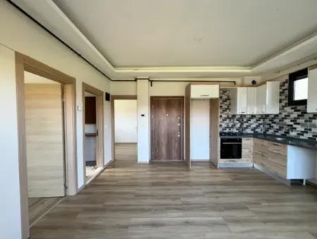 Camiikebir Mahallesi’nde, Geniş Balkonlu, 2+1 Kiralık Daire
