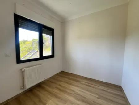 Camiikebir Mahallesi’nde, Geniş Balkonlu, 2+1 Kiralık Daire