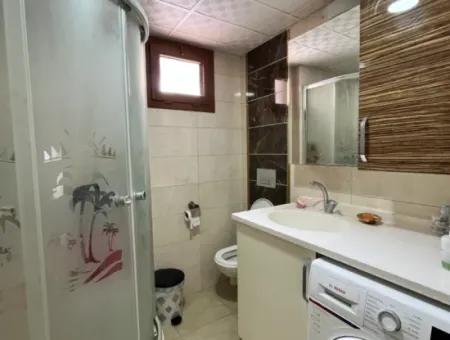Seferihisar Hıdırlık Mahallesi'nde, Şehir Merkezine Yakın, 2+1 Kiralık Daire