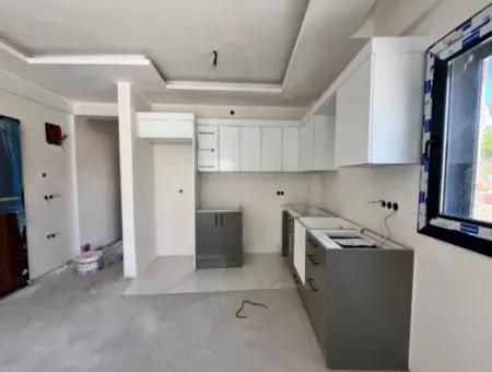 Seferihisar Hıdırlık Mahallesi’nde Satılık 1+1 Köşe Konumda Daire
