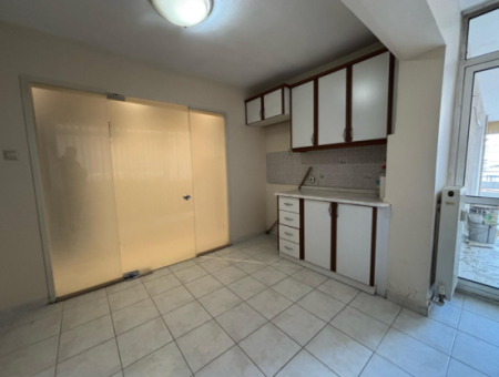 Alsancak’ın Gözdesi Gül Sokak Yakınında Kiralık Ofis!