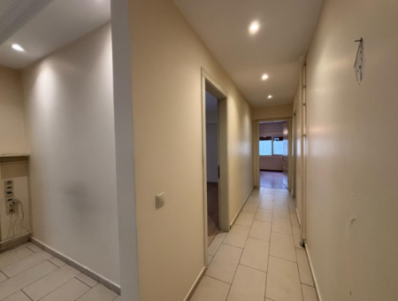 Alsancak’ın Gözdesi Gül Sokak Yakınında Kiralık Ofis!