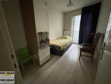 Alsancak Kapalı Spor Salonu Karşısı Kombili Kiralık Eşyalı Daire