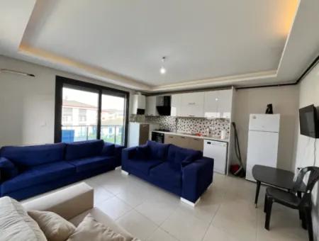 Seferihisar Camikebir Mahallesi'nde Site İçerisinde, Geniş Kullanımlı Satılık Daire