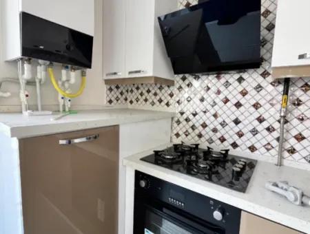 Seferihisar Camikebir Mahallesi'nde Site İçerisinde, Geniş Kullanımlı Satılık Daire