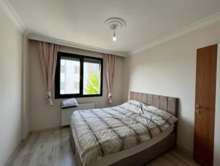 Seferihisar Camikebir Mahallesi'nde Site İçerisinde, Geniş Kullanımlı Satılık Daire