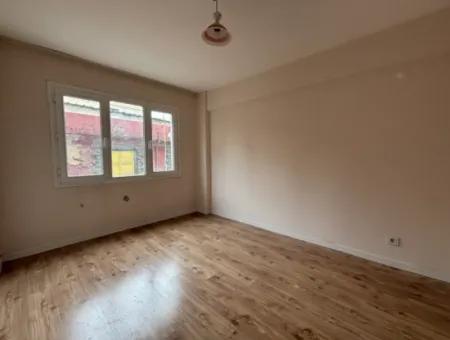 Alsancak Kıbrıs Şehitleri Yakını 2+1 1.Kat Tadilatlı Kiralık