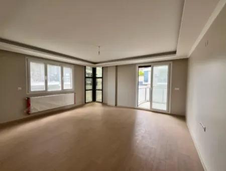 Seferihisar Camikebir Mahallesi Karakayalar Mevkiinde, Site Konforunda Geniş Ve Aydınlık 3+1 Sıfır Daire!