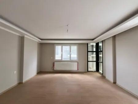 Seferihisar Camikebir Mahallesi Karakayalar Mevkiinde, Site Konforunda Geniş Ve Aydınlık 3+1 Sıfır Daire!