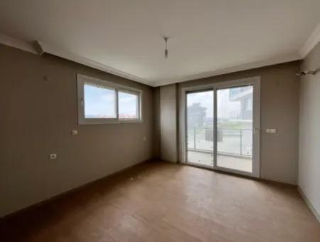 Seferihisar Camikebir Mahallesi Karakayalar Mevkiinde, Site Konforunda Geniş Ve Aydınlık 3+1 Sıfır Daire!