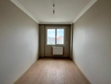 Seferihisar Camikebir Mahallesi Karakayalar Mevkiinde, Site Konforunda Geniş Ve Aydınlık 3+1 Sıfır Daire!