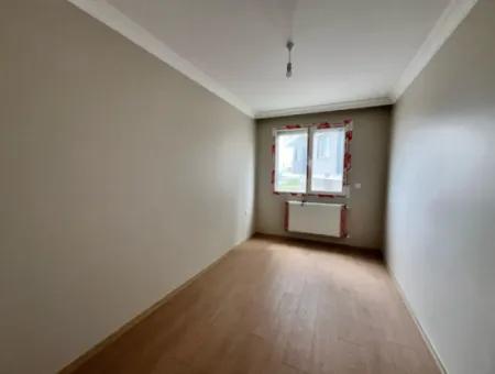 Seferihisar Camikebir Mahallesi Karakayalar Mevkiinde, Site Konforunda Geniş Ve Aydınlık 3+1 Sıfır Daire!