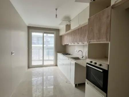 Seferihisar Camikebir Mahallesi Karakayalar Mevkiinde, Site Konforunda Geniş Ve Aydınlık 3+1 Sıfır Daire!