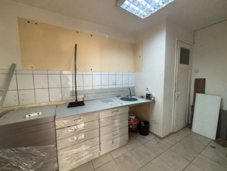 Alsancak’ta 40M2  7M Cepheli Otomatik Panjurlu Kiralık Depo/Dükkan!