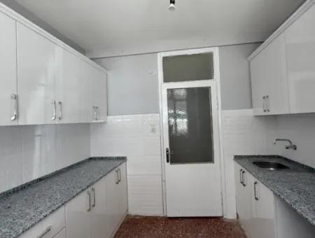Karabağlar Sarıyer Mahallesinde Geniş Ve Kullanışlı 3+1 Satılık Daire