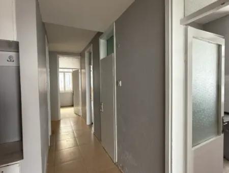 Karabağlar Sarıyer Mahallesinde Geniş Ve Kullanışlı 3+1 Satılık Daire