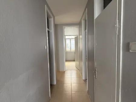 Karabağlar Sarıyer Mahallesinde Geniş Ve Kullanışlı 3+1 Satılık Daire