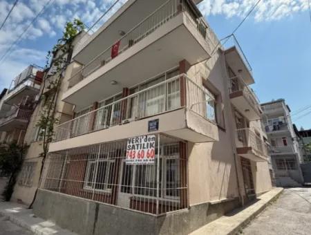 Karabağlar Sarıyer Mahallesinde Geniş Ve Kullanışlı 3+1 Satılık Daire