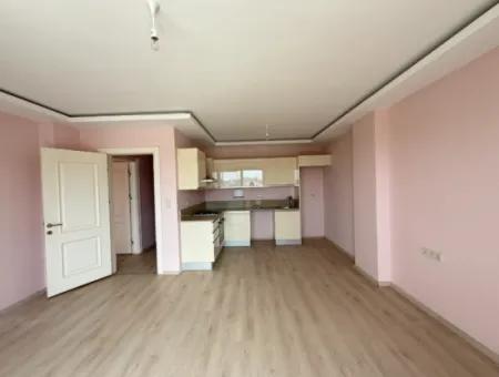 Seferihisar Tapu Dairesi Üzerinde, Ana Cadde Üzeri Kiralık Ofis – Kaçırılmayacak Lokasyon!