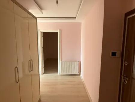 Seferihisar Tapu Dairesi Üzerinde, Ana Cadde Üzeri Kiralık Ofis – Kaçırılmayacak Lokasyon!