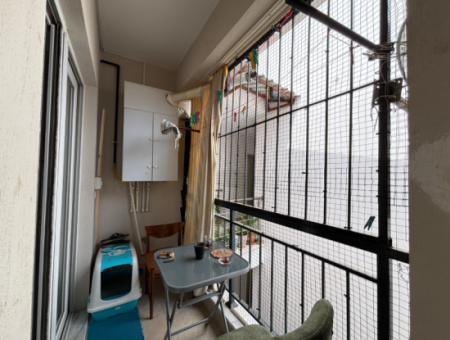 Seferihisar Çolak İbrahim Bey Mahallesinde Satılık 1+1 Eşyalı Daire