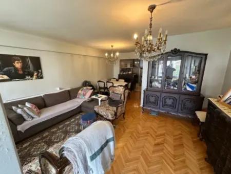 Küçükyalı'da Cadde Üzeri 3+1 100 M2 Arakat Masrafsız Asansörlü Daire