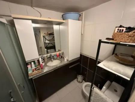 Küçükyalı'da Cadde Üzeri 3+1 100 M2 Arakat Masrafsız Asansörlü Daire