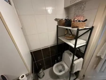 Küçükyalı'da Cadde Üzeri 3+1 100 M2 Arakat Masrafsız Asansörlü Daire