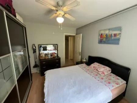 Küçükyalı'da Cadde Üzeri 3+1 100 M2 Arakat Masrafsız Asansörlü Daire