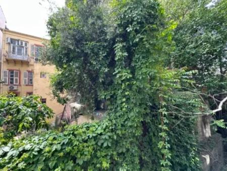 Küçükyalı'da Cadde Üzeri 3+1 100 M2 Arakat Masrafsız Asansörlü Daire