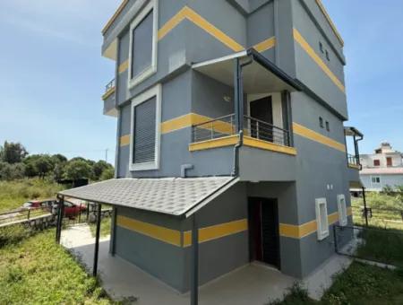 Seferihisar Akarca’da Denize Yürüme Mesafesinde, Geniş Bahçeli, Deniz Manzaralı Lüks Villa!