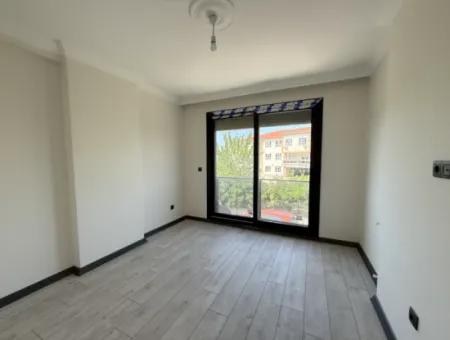 Seferihisar Hıdırlık Mahallesi’nde 3+1 Bahçeli, Yerden Isıtmalı, Sıfır Villa!