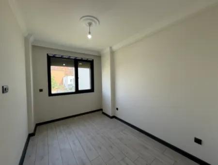 Seferihisar Hıdırlık Mahallesi’nde 3+1 Bahçeli, Yerden Isıtmalı, Sıfır Villa!
