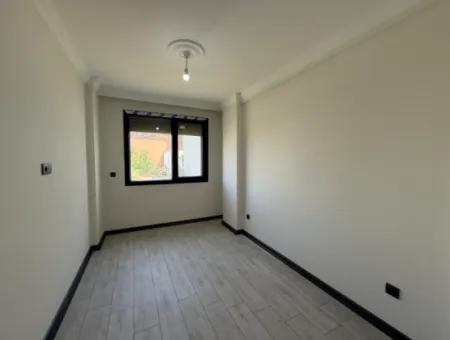 Seferihisar Hıdırlık Mahallesi’nde 3+1 Bahçeli, Yerden Isıtmalı, Sıfır Villa!