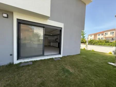Seferihisar Hıdırlık Mahallesi’nde 3+1 Bahçeli, Yerden Isıtmalı, Sıfır Villa!