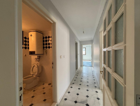 Mithatpaşa   Göztepede   4+1  220M2  7.Kat Kiralık Yalı Dairesi