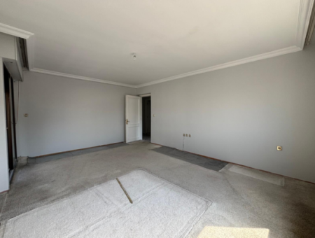 Mithatpaşa   Göztepede   4+1  220M2  7.Kat Kiralık Yalı Dairesi