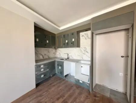 Seferihisar Çolakibrahimbey Mahallesi'nde, Yeni Binada Sıfır 3+1 Daire