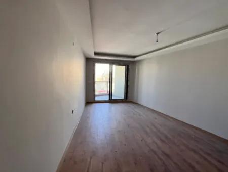 Seferihisar Çolakibrahimbey Mahallesi'nde, Yeni Binada Sıfır 3+1 Daire