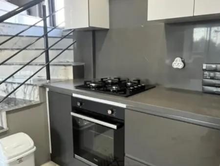 Seferihisar Akarca’da Deniz Ve Doğa Manzaralı Satılık Dubleks Villa