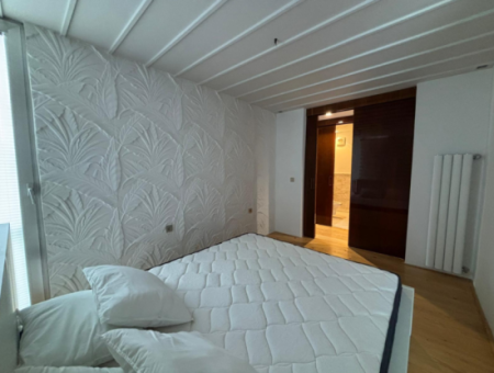Alsancak Libasın Sokağında 2.5+1 95M2 Şömineli Eşyalı Kiralık Daire!