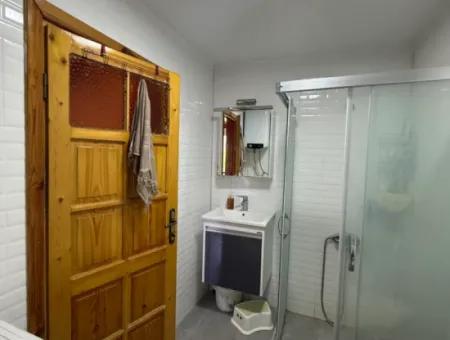 Akarca’da Geniş Bahçeli, Denize Yürüme Mesafesinde Özel Villa!