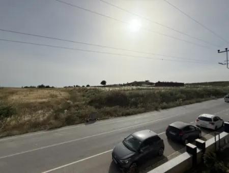 Seferihisar Camikebir Mahallesi Gözsüzler Caddesi Üzerinde Kiralık Geniş Ve Kullanışlı 2+1 Daire