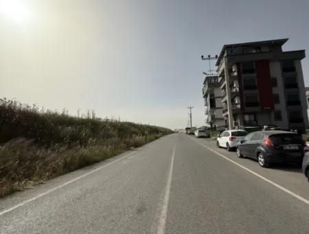 Seferihisar Camikebir Mahallesi Gözsüzler Caddesi Üzerinde Kiralık Geniş Ve Kullanışlı 2+1 Daire